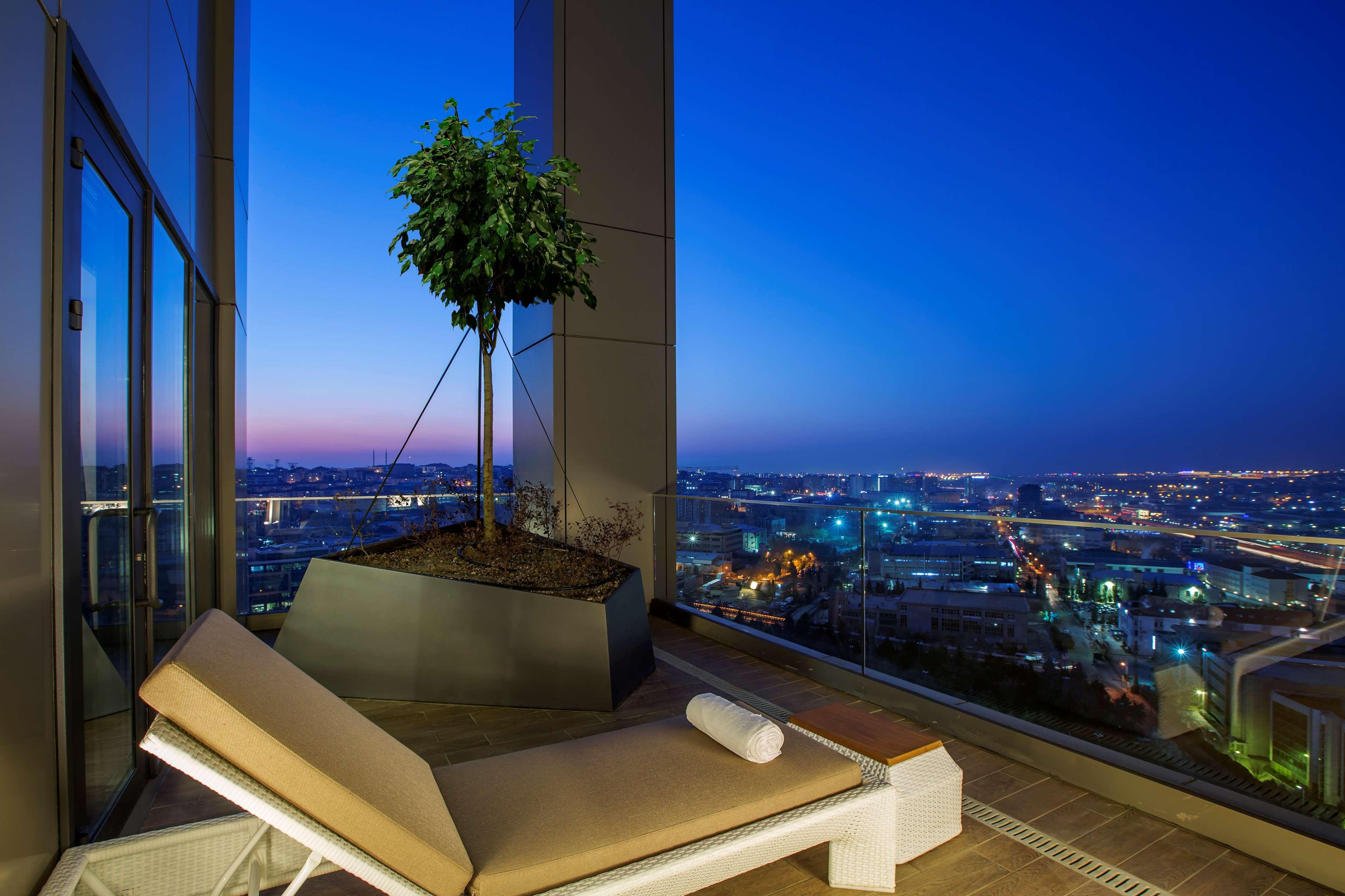 Hilton Garden Inn Istanbul Atatuerk Airport Istambul Exterior foto