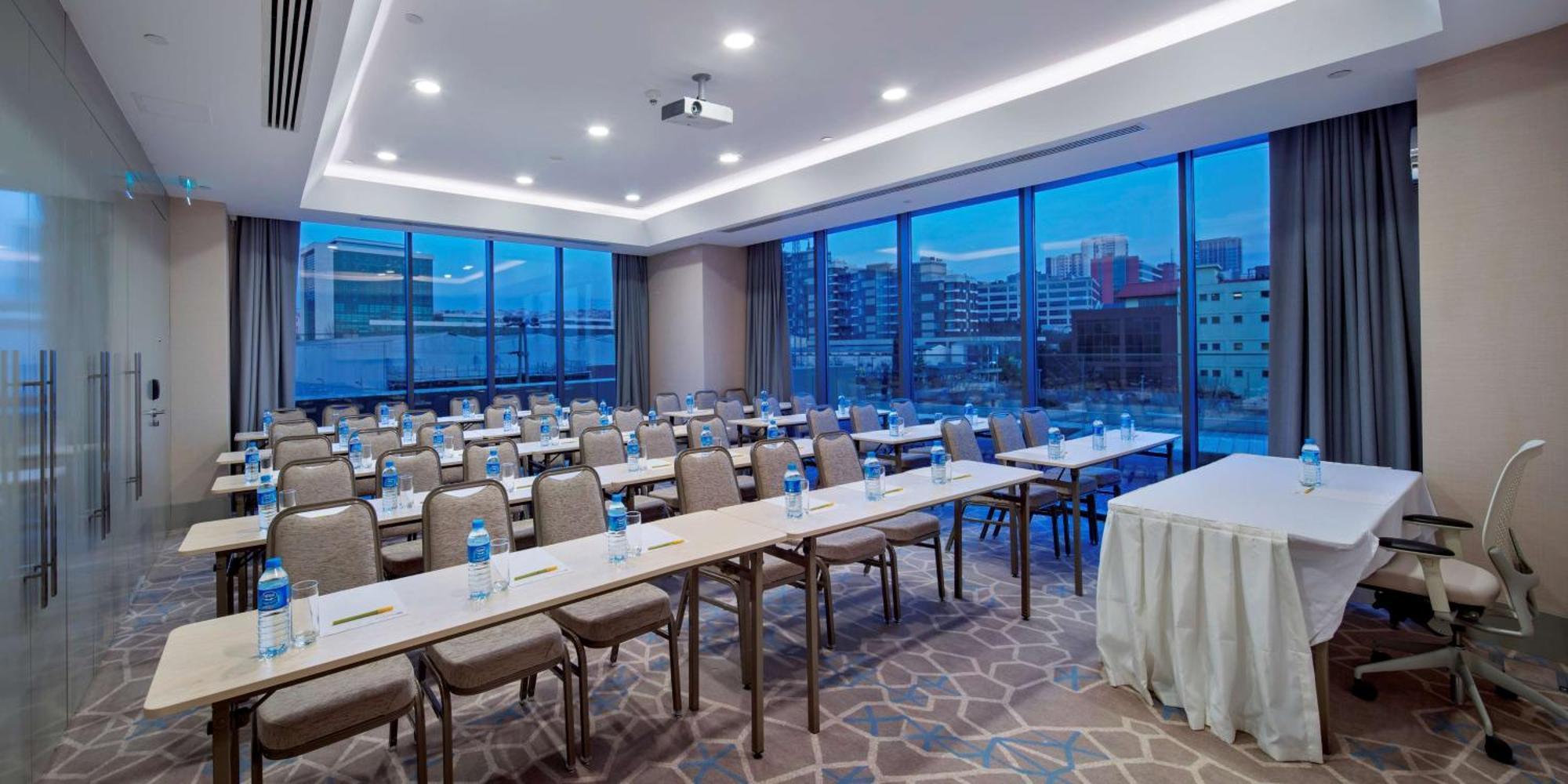 Hilton Garden Inn Istanbul Atatuerk Airport Istambul Exterior foto